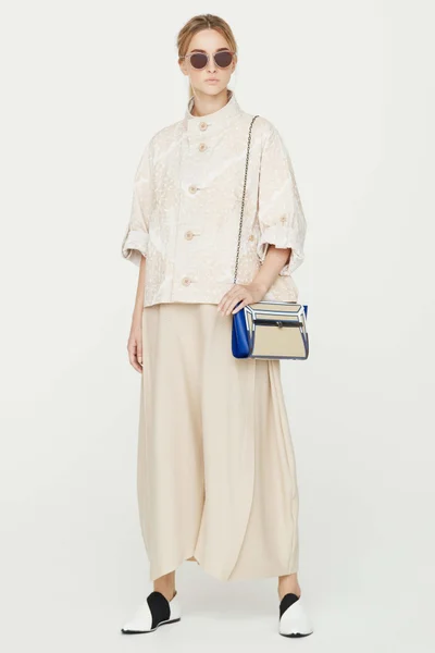 Look 15